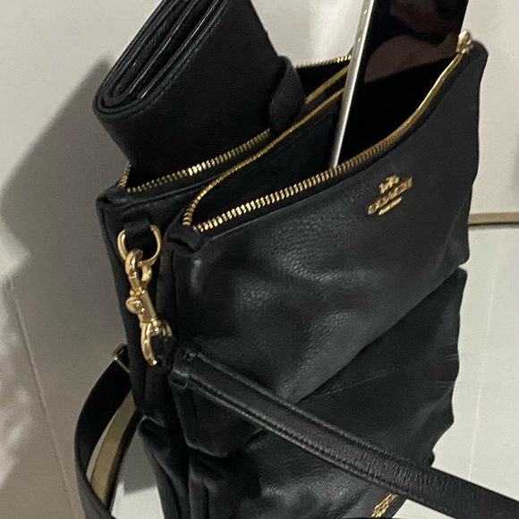 Coach Double Zip Black Crossbody & Wallet Set - Picture 3 of 14